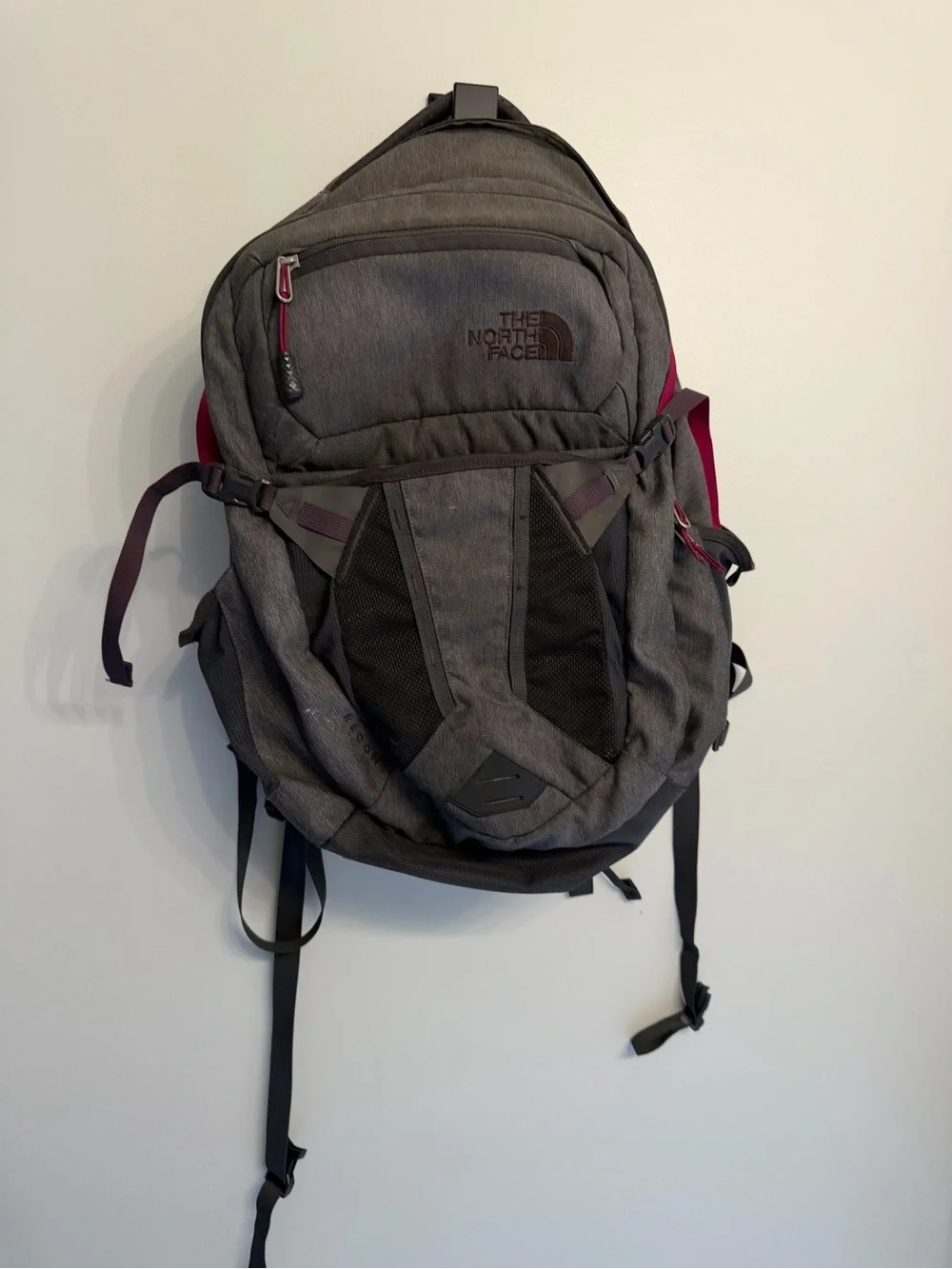 The North Face Women's Recon Backpack - Heather Gray
